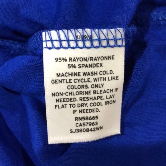 Sejour Cutout Shoulder Top - Picture 6 of 6